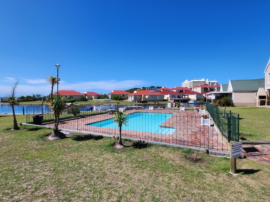 3 Bedroom Property for Sale in Marina Martinique Eastern Cape